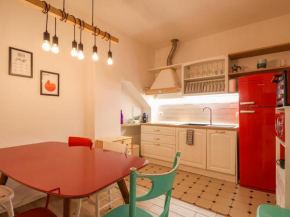 CHARMING APARTMENT IN THE CENTER - with Wi-Fi, Patio
